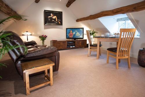 Bourton Appartement | Neroli River View Apartment