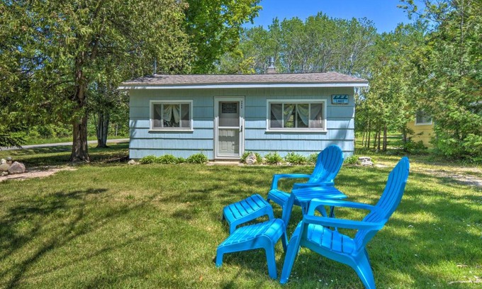 Charlevoix Maison | Nestle by Lake Charlevoix Cottage Pets Welcome!