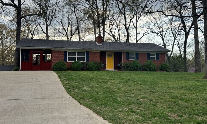 Gilbertsville Maison | Nestled A'more- Just under 1/2 mile from Moors Marina!