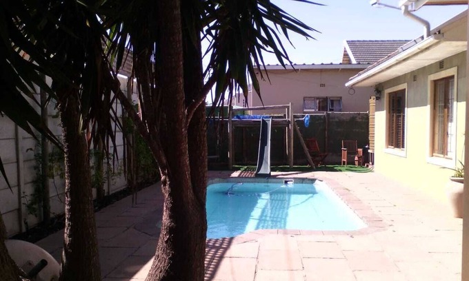 Fish Hoek Maison | Nestled Mountainside with Oceanview
