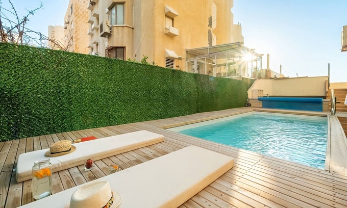 Netanya Appartement | Netanya Beachfront Bliss Apartments