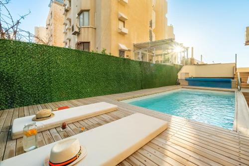 Netanya Appartement | Netanya Beachfront & Pool Retreat by Sea N' Rent