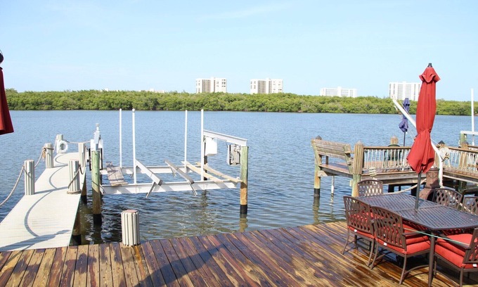 Nettles Island Maison | Nettles Island East Wall Cottage River Front