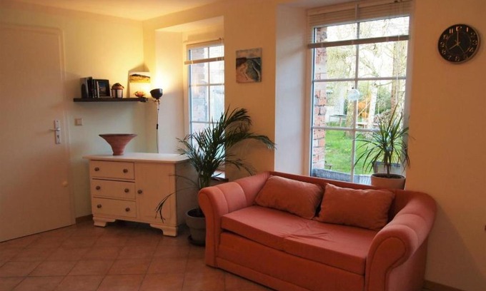 Mesekenhagen Appartement | NEU Fewo im Bauernhaus mit idyllischem Innenhof und Naturgarten