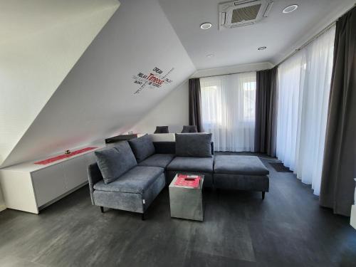 Bad Kreuznach Appartement | NEU! Ihr Ticket ins Blaue - Rooftop-Ferienwohnung am Kurpark Bad Kreuznach