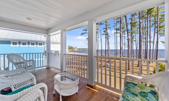 Minnesott Beach Maison | Du plaisir au soleil! Superbes vues sur l'eau et une plage pour démarrer