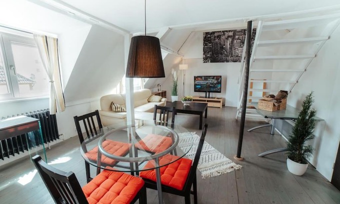 Kornwestheim Appartement | NEW人Vintage Loft Prime Maisonette人8min zum S-Hbf