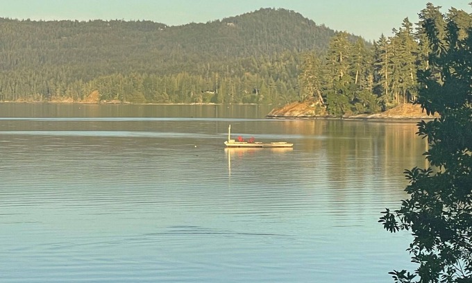 Sooke Maison | New 1 bedroom Sooke oceanfront guest suite