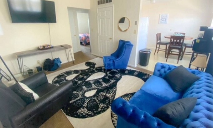 Trenton Appartement | NEW 17 S First Unit * · 17 s first 8 new listing