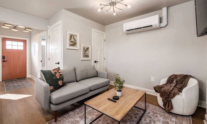 Columbus Maison | NEW | 1mi to Nationwide |KingBed