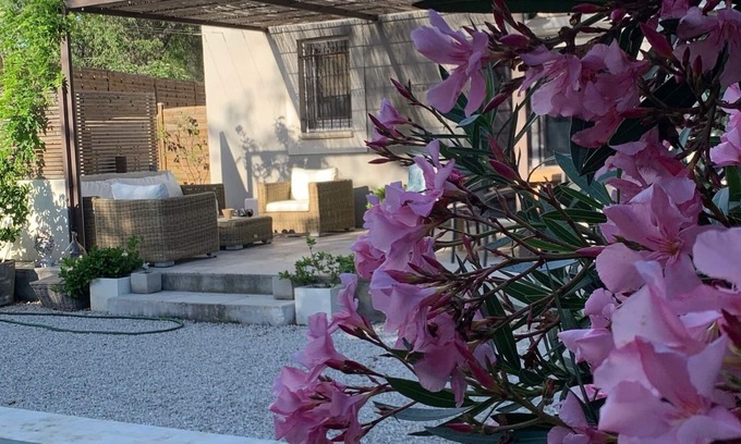 Villeneuve-les-Avignon Maison | Villa récente de 120 m2 avec 2 chambres et piscine à Villeneuve-les -Avignon