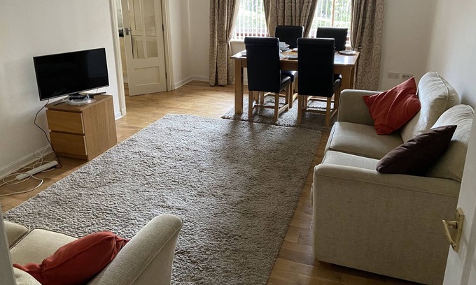 Gullane Appartement | NEW!! 2 Bed 2 Bath in Gullane with Parking