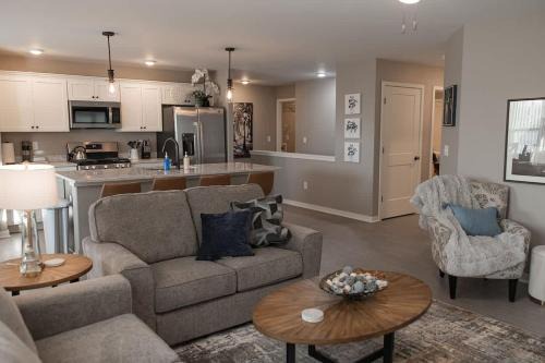 Loves Park Maison | New 2 Bed with Office in Loves Park