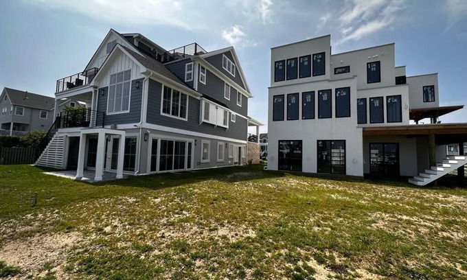 Sea Bright Maison | New 2023 Custom Built house - Views of the river and ocean from your doorstep!