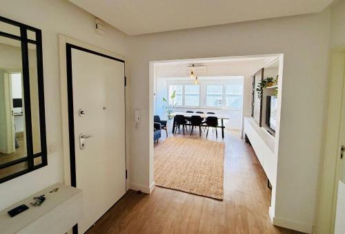 Carcavelos Appartement | NEW 3 Bedroom Beachfront Apartment