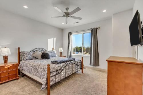 Santa Clara Maison | New 3 BR Townhome -Private Patio Heated Pool-31