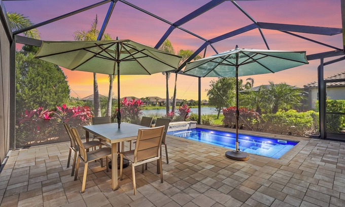 Sarasota Maison | NEW! 3Bd/3Br Exceptional Home in Resort Community