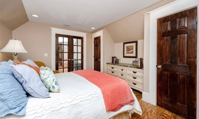 Downtown Dunedin Copropriété | New 4 room Suite, with kitchenette