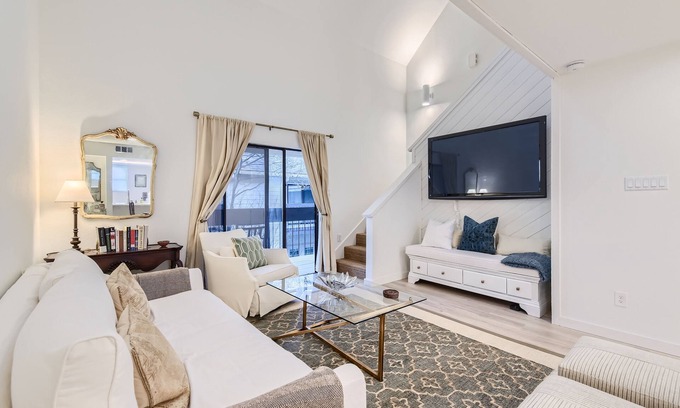 Westfield Maison | New! 5 mins to Dt | 30 day Rental | Tarrytown!