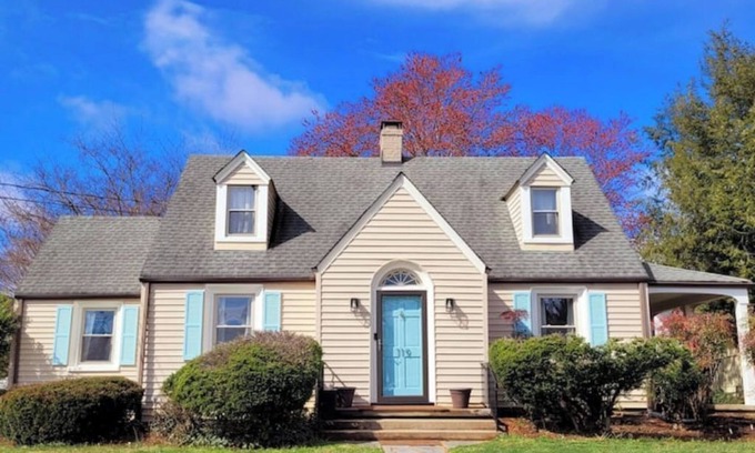Jefferson Park Avenue Appartement | NEW! Adjacent to UVa Grounds.