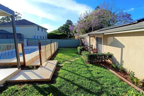Baulkham Hills Maison | New and Cozy 2 Bedrooms Granny Flat with Aircon & Pool