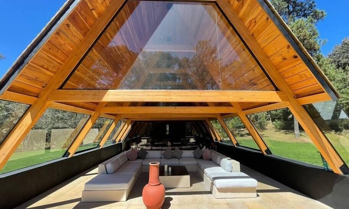Valle de Bravo Maison | New and modern house surrounded by forest.