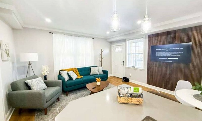 Fitchburg Appartement | New and Modern 3 B- 5 min FSU - 15 min Wachusett's