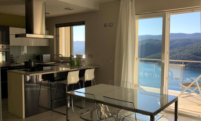 Rabac Appartement | Nouvel appartement (128m2), terrasse, vue sur la mer, A / C, Wifi gratuit et stationnement