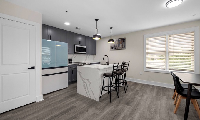 Columbia Heights Appartement | New Apartment Duplex 2-Bedroom