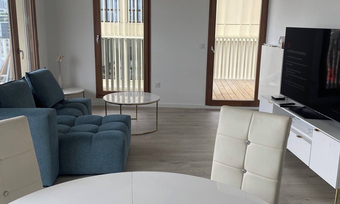 Parc-Nord Appartement | New apartment with parking. La Défense near RER and Paris. Rooftop