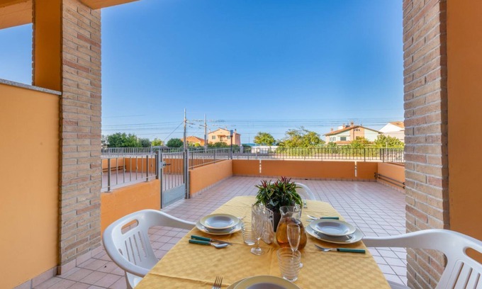 Marotta Appartement | NEW! Apt 5 min from the sea with Terrace & Parking