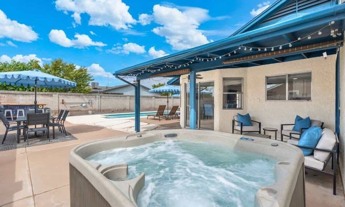 East Mesa Maison | *NEW* Backyard Oasis! Heated Pool, Spa, Mini Golf!
