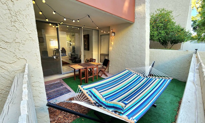 Entertainment District Copropriété | New Beautiful Condo in Heart of Scottsdale! Lux King Bed