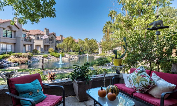 Central Scottsdale Maison | NEW! BEAUTIFUL SCOTTSDALE on the WATER!!!