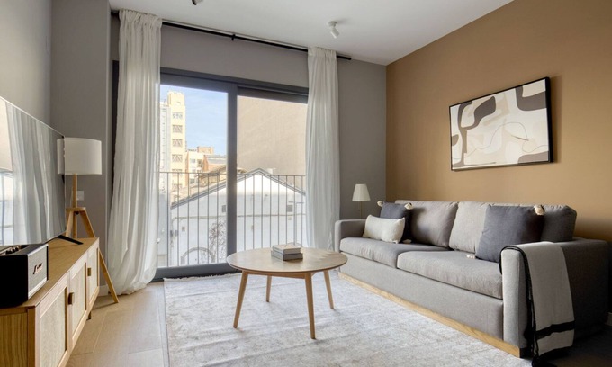 El Parc i la Llacuna del Poblenou Appartement | New build Poblenou 2BR w/ Pool, nr Glories, by Blueground
