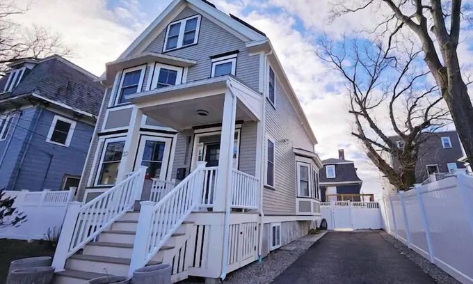 Boston Maison | New Built XL Modern House Near Tenean Beach,UMass Boston,Highway. With EVCharger