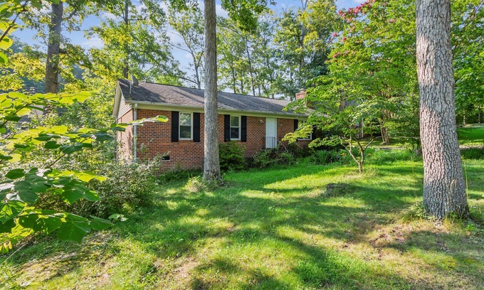Locust Grove Maison | NEW! Charming Family Retreat with Scenic Views