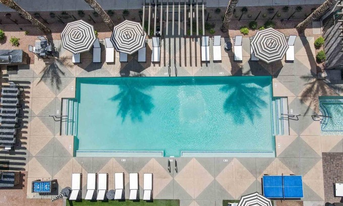 Glendale Sports and Entertainment District Appartement | NEW! Chic 1BR at Westgate | Pool, Gym & Stadium Fun