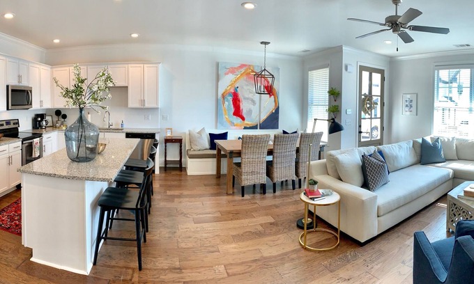 Oxford Copropriété | Nouveau, propre et spacieux 3 br / 3 .5 ba condo Oxford!