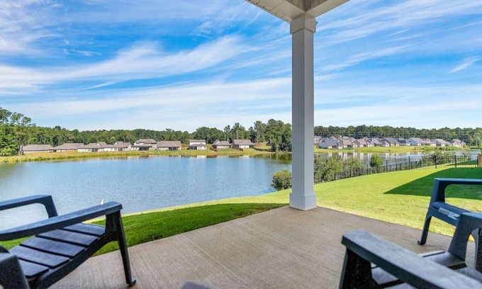 Auburn - Opelika Appartement | New Construction 4 bedroom Home on Lake/Pool in AU