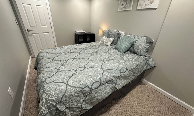 Piscataway Appartement | New Cozy 2-bedroom basement apartment with WiFi, AC in welcoming Piscataway
