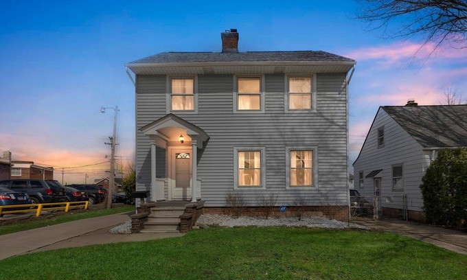 Garfield Heights Maison | NEW! Cozy Getaway with Hot Tub, Patio & Fenced Yard