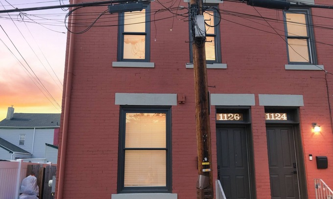 Manchester Maison | NEW! Cozy Historic Row Home- Near Stadiums!
