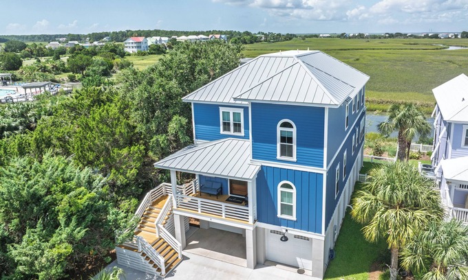 Beachwalk Maison | New Custom Built 5-Bedroom Coastal Retreat – Harbor Island, SC