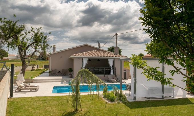 Grandici Maison | Nouveau design Villa, dans le coeur vert de l'Istrie, idéal pour des vacances en famille