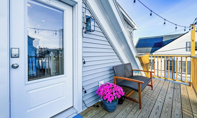 Gloucester Appartement | New Design - Walk to DNTN, Beauport, Beach, Train