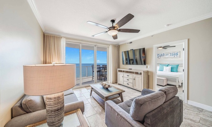 West Panama City Beach Copropriété | Emerald Isle 2009 "The Shore Break" Pool, Grill, FREE Tix, Beach Chairs for 4
