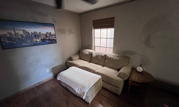 Central Oklahoma City Copropriété | *NEW* ★ Family sized Condo Near Downtown with FastWi-Fi and exclusive balcony!★
