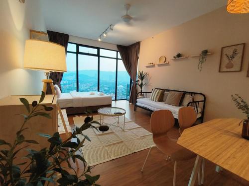 George Town Appartement | New Georgetown Modern City View 2BR Homestay for 10pax 无敌美景两房民宿 Beacon Executive Suite