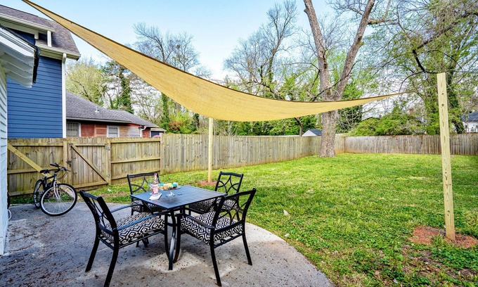 West End Maison | *NEW* Gorgeous Beltline Bungalow Centrally Located
